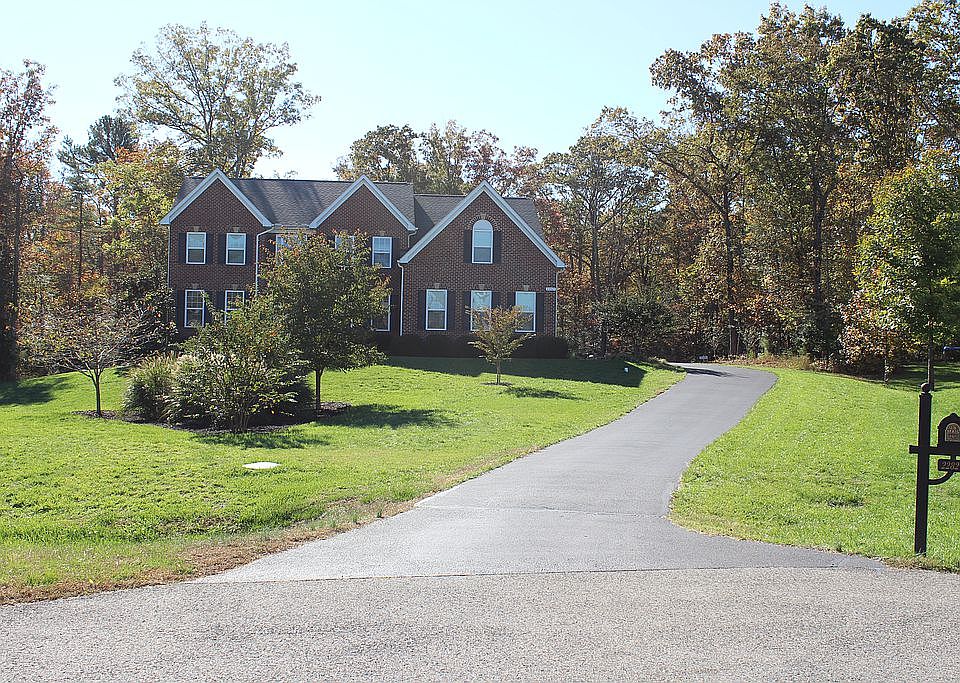 1st image of 22827 Thornbury Dr