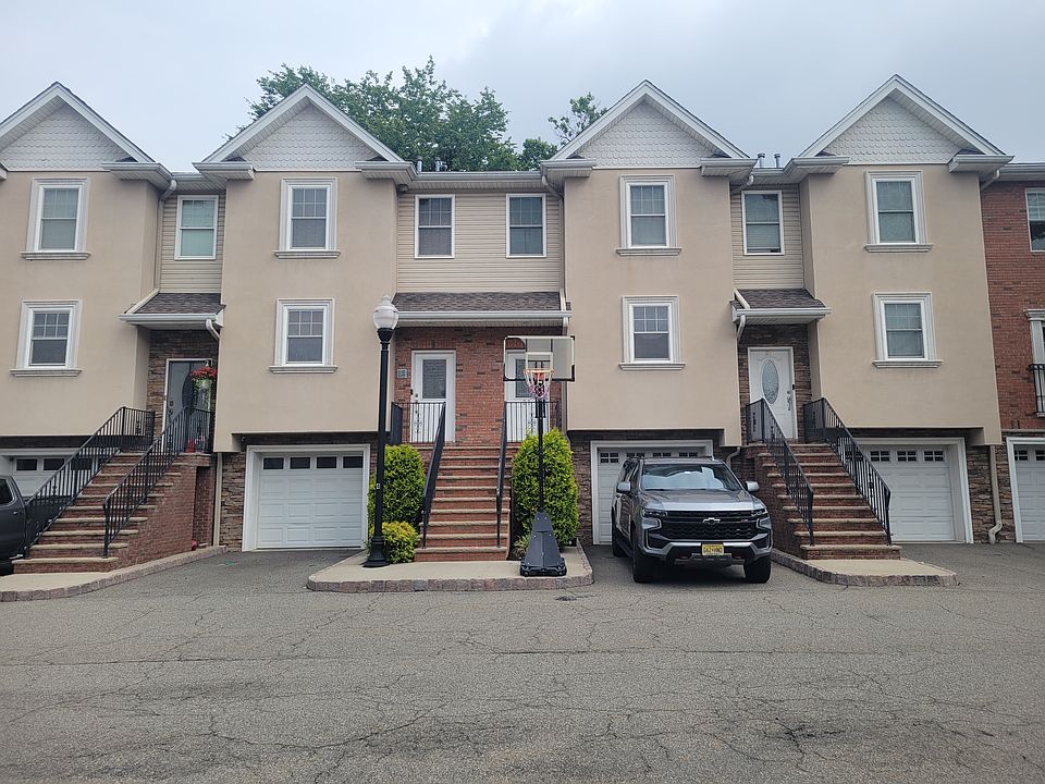 1st image of 21 Michael Ln #21