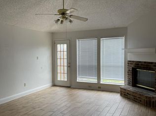 404 Sea Rim Dr, Arlington, TX 76018