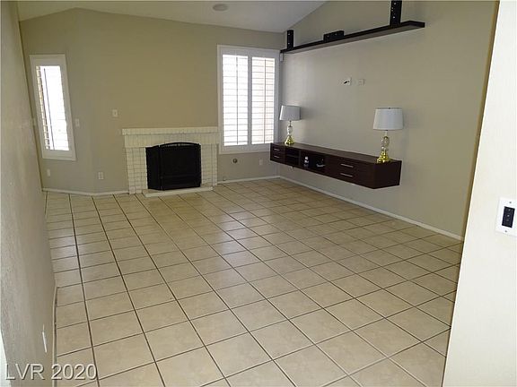 4th image of 1446 Harmony Hill Dr