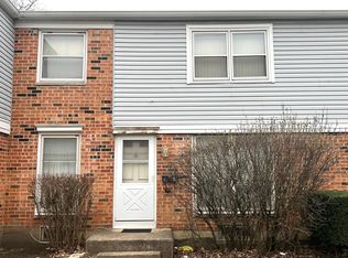 4092 Quincy Ct, Streamwood, IL 60107