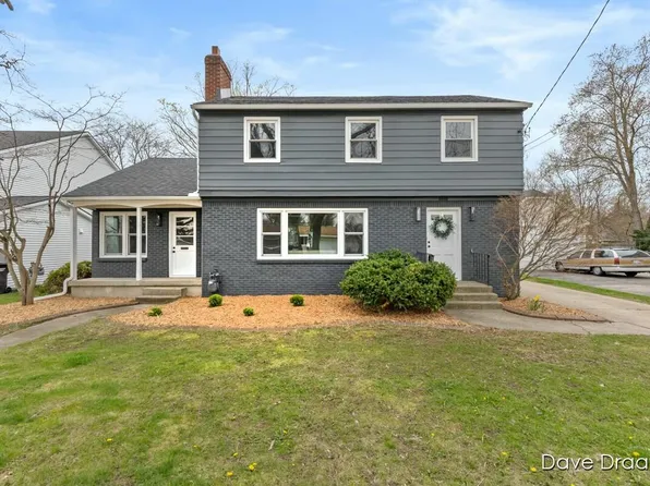 3576 Van Buren St, Hudsonville, MI 49426