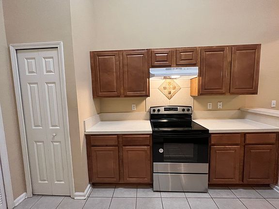 5th image of 6111 Maggies Cir Unit 111