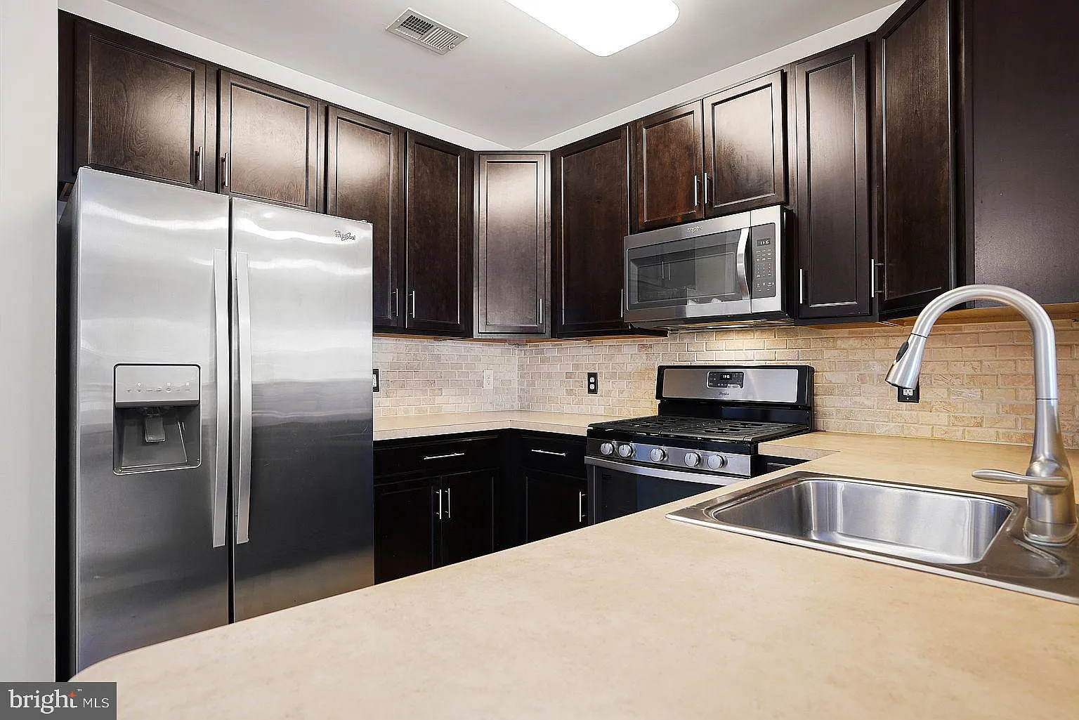 2 bed, 2.0 bath, 1212 sqft, $3,000 — Photo 4