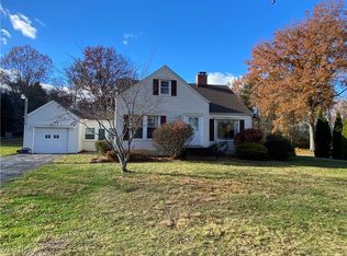 9482 Highland Dr, Brecksville, OH 44141