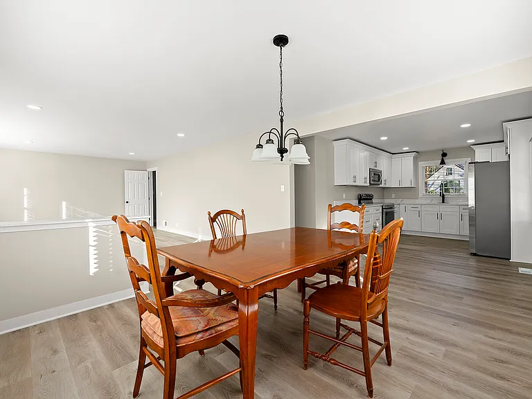932 Mount Airy Dr SW — Photo 8