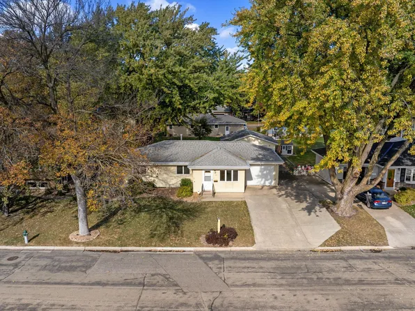 313 Glenn Rd, Albert Lea, MN 56007