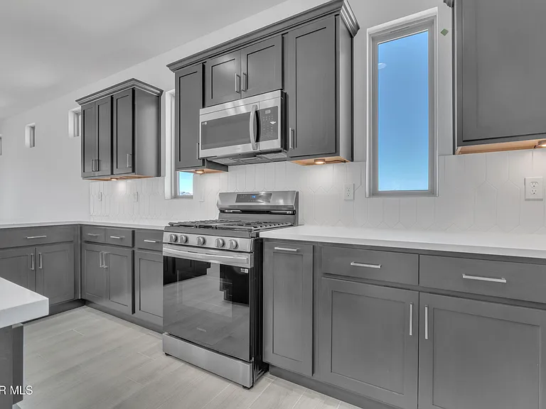 14936 Hill Ridge Ct — Photo 11
