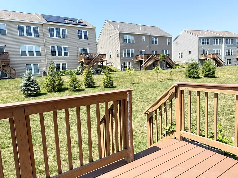 32 Poplar Ln — Photo 23