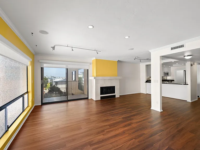 370 Rosecrans St #203 — Photo 26