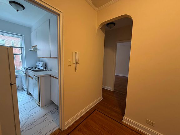 4th image of 6911 Yellowstone Blvd APT A26