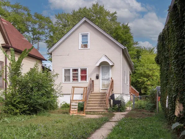 2916 N 30th STREET, Milwaukee, WI 53210