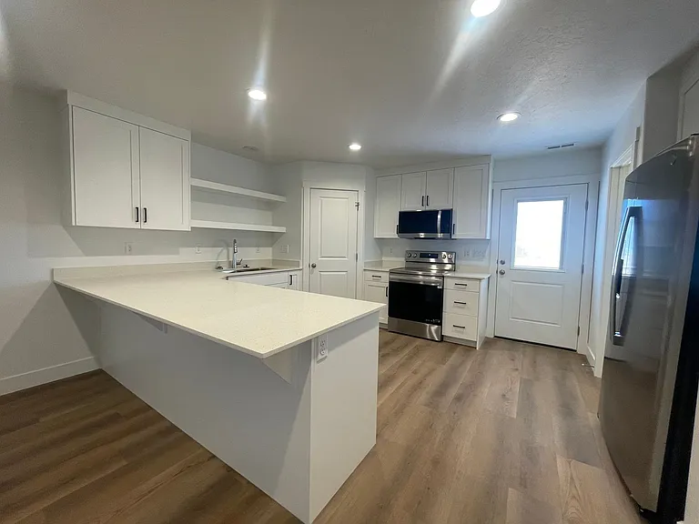 535 W 2530 N #19 — Photo 1