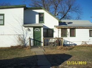 801 N Prairie St, Chapman, NE 68827