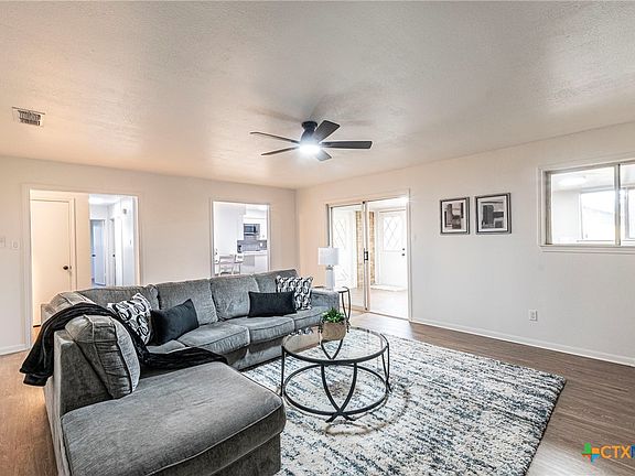 5th image of 1602 Ruiz Dr