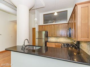 812 W Van Buren St APT 2F, Chicago, IL 60624