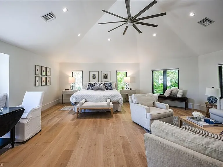 681 Katemore Ln — Photo 32