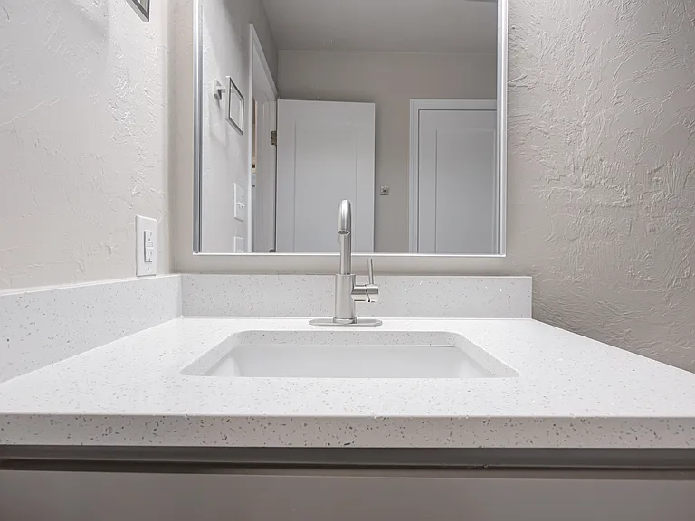 405 Sundance Ln — Photo 21