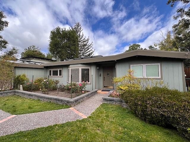 1st image of 240 W Floresta Way