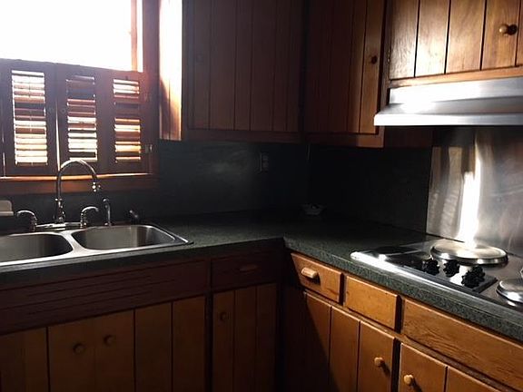 2nd image of 3525 Forest Dr