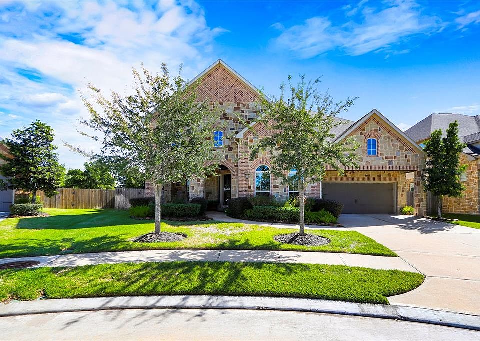 1st image of 901 Ember Hills Ln