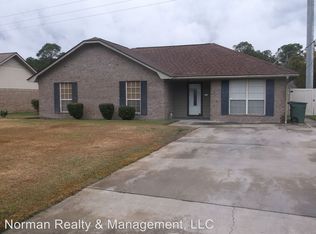 748 Madison Dr, Hinesville, GA 31313