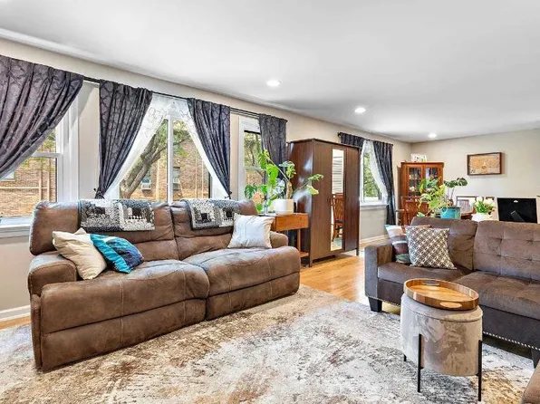 741 10th Street image 3 of 28