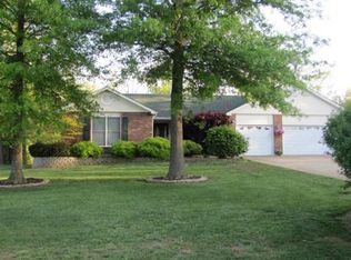 632 Parklane Dr, Saint Clair, MO 63077