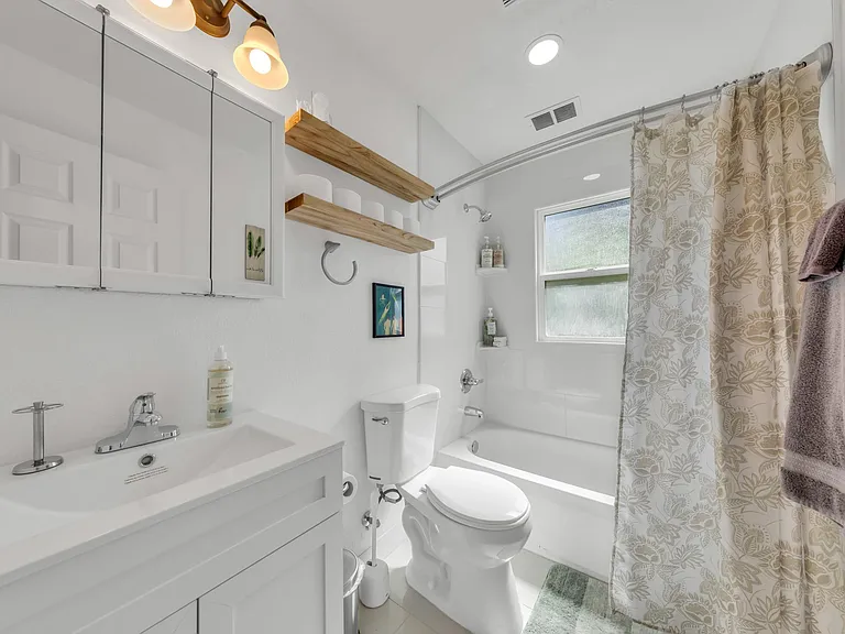 916 Poplar Ave — Photo 40