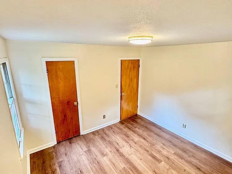 604 N Mantle Ave — Photo 7