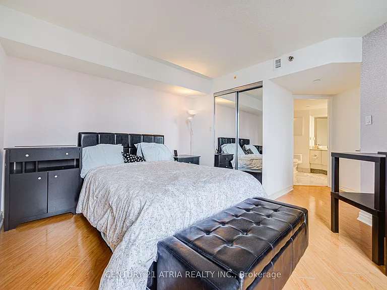 38 Elm St #2715 — Photo 33