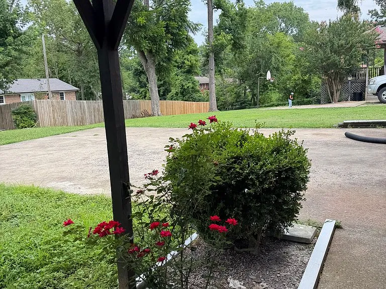 160 E Regent Dr — Photo 12