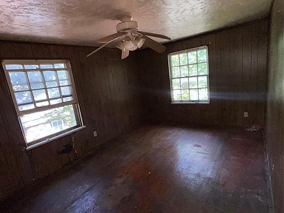 4th image of 3101 N Virginia Ave