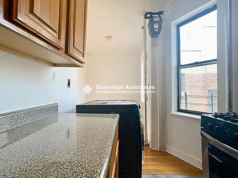 201 W 105th St #35 — Photo 9
