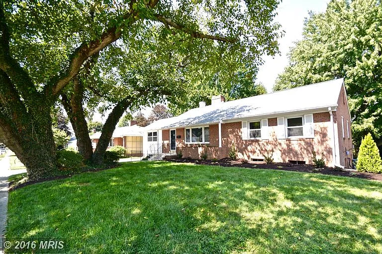 633 Schley Ave photo 1