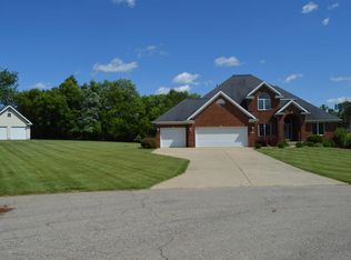 16125 Jeff Ct, Grand Ledge, MI 48837