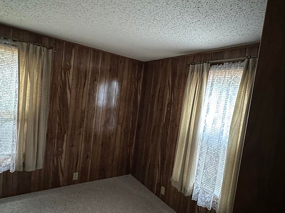 2nd image of 430 Ossipee Trail