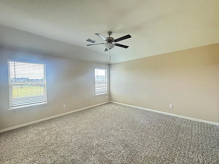 3237 Bowen St — Photo 10