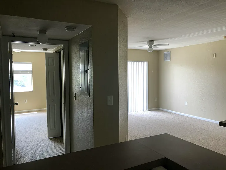 181 SW Palm Dr #203 — Photo 11