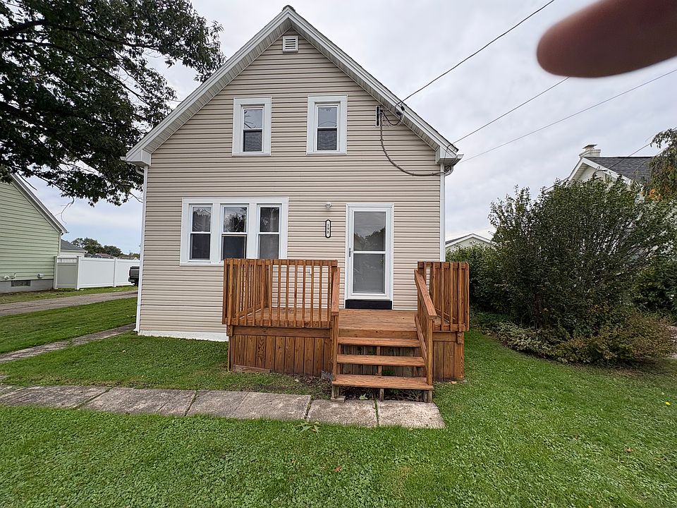1st image of 198 Helen St