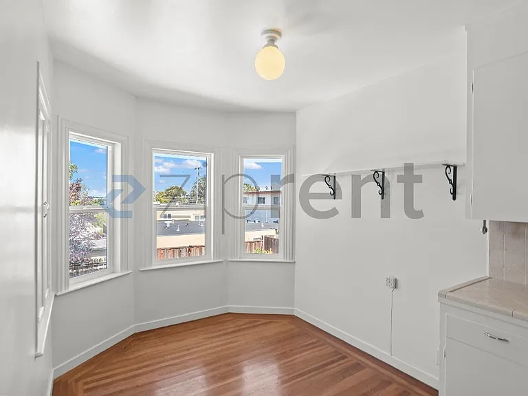 276 East Ave #U — Photo 11