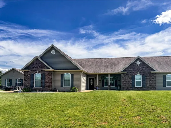 1019 Stone Creek Rd, Farmington, MO 63640