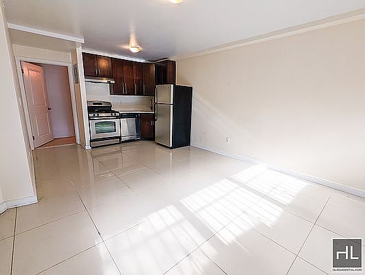 1st image of 417 Gates Ave #4A