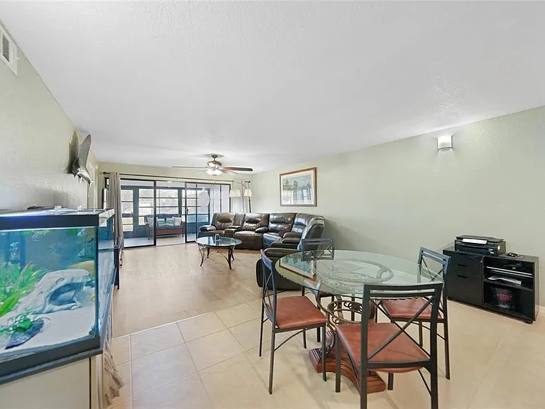 240 Lewis Cir #513 — Photo 23