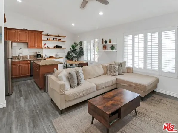 1637 E 5th St APT 302, Long Beach, CA 90802