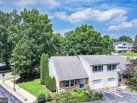 2nd image of 301 Amblewood Way