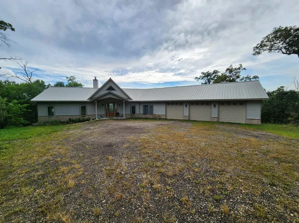 10715 Colombus Dr, Ferryville, WI 54628