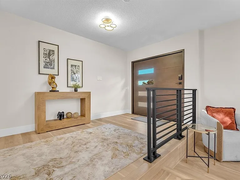 2868 Vista Del Sol Ave — Photo 8