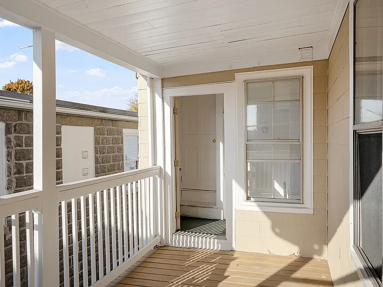 54 Bonair St #1B — Photo 11