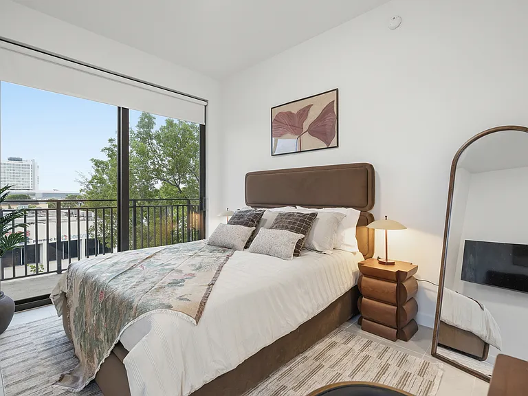 1201 SW 27th Ave #401 — Photo 4